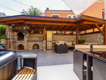 DRUGI RED OD MORA 110m2