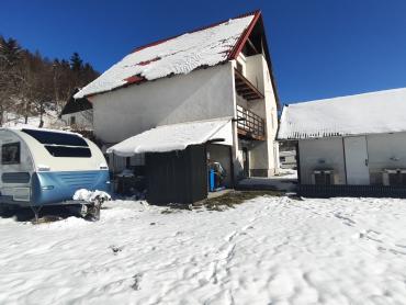 Kuća + Kamp Lokve