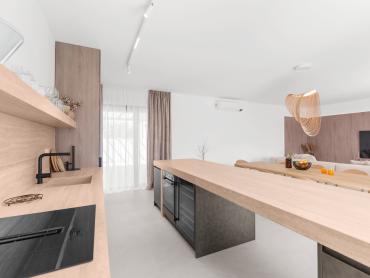 Prekrasna dizajnerska vila u Kašteliru