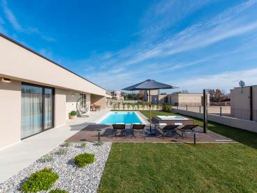 Prekrasna dizajnerska vila u Kašteliru