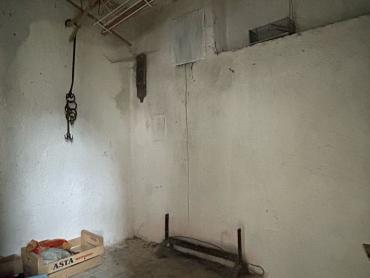Kuća za renovaciju s terasom s koje nećete željeti otići!