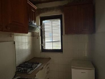 Kuća za renovaciju s terasom s koje nećete željeti otići!