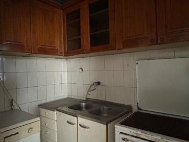 Kuća za renovaciju s terasom s koje nećete željeti otići!