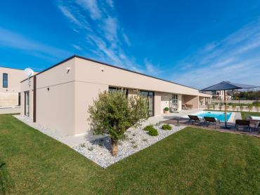 Prekrasna dizajnerska vila u Kašteliru