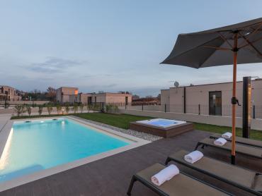 Prekrasna dizajnerska vila u Kašteliru