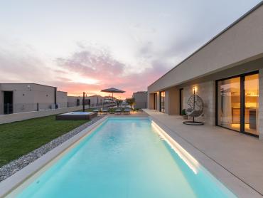 Prekrasna dizajnerska vila u Kašteliru