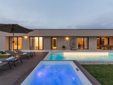 Prekrasna dizajnerska vila u Kašteliru