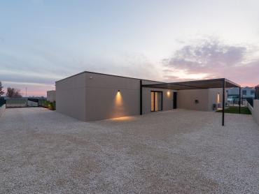 Prekrasna dizajnerska vila u Kašteliru