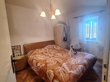 RIJETKOST U PONUDI-  USELJIVA KUĆA STARI GRAD, SAMO KOD NAS!