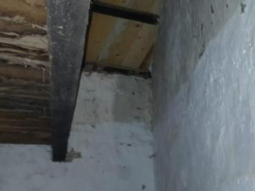 Kuca sa velikim građevinskim terenom