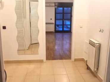 Sveti Duh, prekrasan trosoban sa velikom terasom i garažom