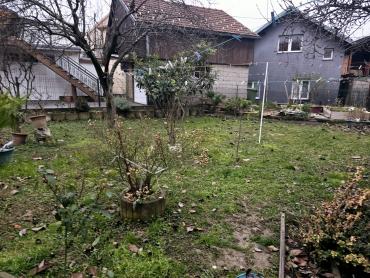 KUĆA U ZONI TRAMVAJA