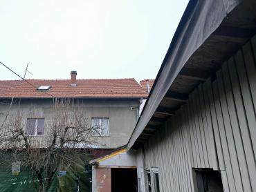 KUĆA U ZONI TRAMVAJA