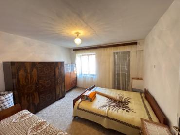 Kuća u Studeni sa 300m2 okućnice