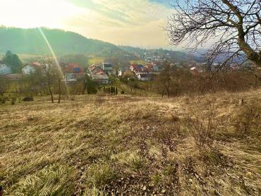 Lijepa građevna parcela u slikovitom okruženju, 1151 m2