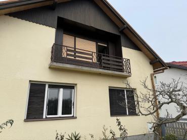 OBITELJSKA KUĆA U BIŠKUPCU