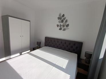 PAKOŠTANE - PRILIKA!! DVOJNA KUĆA S TRI STANA I VELIKIM VRTOM
