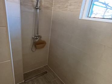PAKOŠTANE - PRILIKA!! DVOJNA KUĆA S TRI STANA I VELIKIM VRTOM