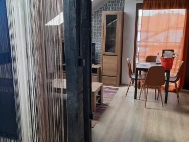 KUĆA S 4 ODVOJENA STANA - TOP PRILIKA   