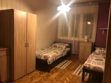 KUĆA S 4 ODVOJENA STANA - TOP PRILIKA   