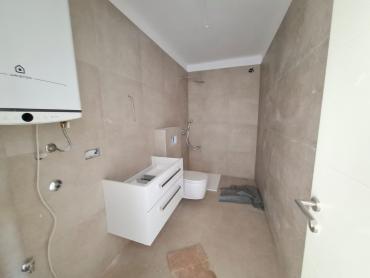 POREČ - Stan u novogradnji sa vrtom i pogledom na more