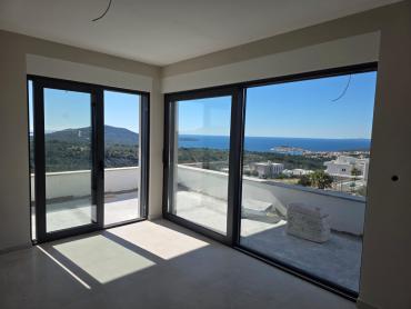 PRIMOŠTEN- VILLA S BAZENOM I PREDIVNIM POGLEDOM