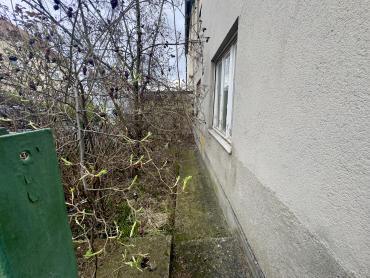 PRODAJA KUĆE S PROJEKTOM ZA REKONSTRUKCIJU