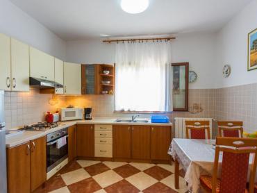 Stan za najam, 164 m², Labin