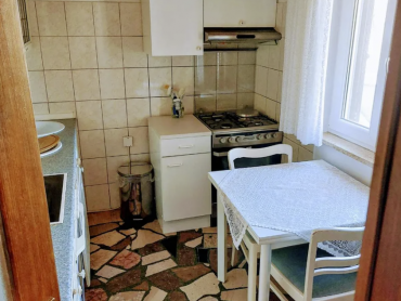 Hitno! Kuća za 8 radnika!