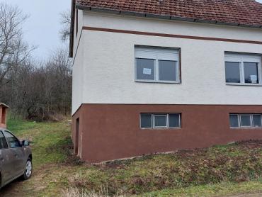 NOVA LJESKOVICA - KUĆA NA VELIKOJ PARCELI
