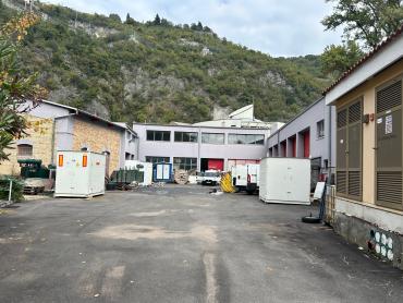 Poslovni kompleks u poslovnoj zoni