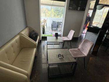 IZNAJMLJUJE SE – ATRAKTIVAN POSLOVNI PROSTOR / BAR NA TRAŽENOJ LOKACIJI