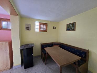 Nezavršena kuća za odmor