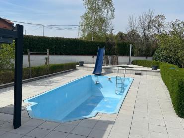 Vila 582 m2, bazen, teniski teren, parcela 5500 m²