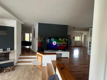 Vila 582 m2, bazen, teniski teren, parcela 5500 m²