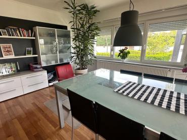Vila 582 m2, bazen, teniski teren, parcela 5500 m²