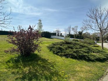 Vila 582 m2, bazen, teniski teren, parcela 5500 m²