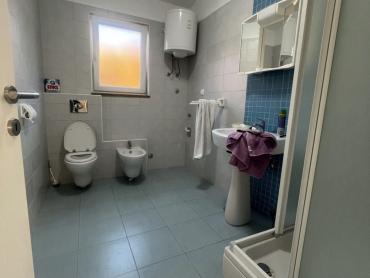 KOSTRENA, DVOETAŽNI STAN, 4S+DB, 175 m2