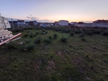 OTOK RAB, BARBAT - Građevinsko zemljište na odličnoj lokaciji, građevinska dozvola + plaćeni doprinosi!!