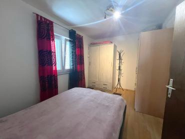Fažana, okolica! Lijepa kuća sa dva stana
