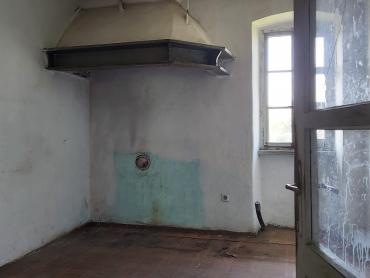 Opportunità di Ristrutturazione: Casa con Ampio Terreno Edificabile e Vista sulla Natura – Vicinanze di Labin