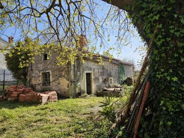  Kamena kuća i dvije konobe za uređenje po želji