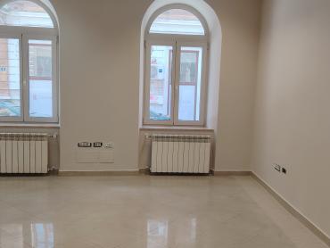 Poslovni prostor na najam u centru grada