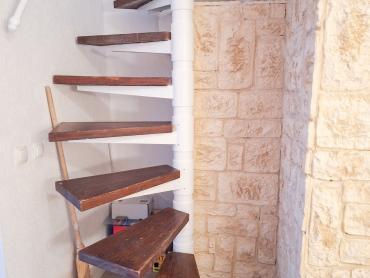 Jedinstveni apartman na tri etaže u srcu Trogira