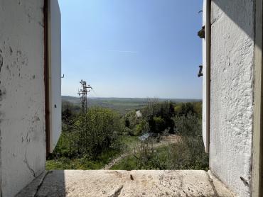 2 KUĆE I GRAĐEVINSKO ZEMLJIŠTE SA JEDINSTVENIM POGLEDOM