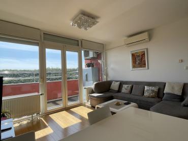 ŠKURINJE - 2S+DB, TERASA OD 70 M2 S POGLEDOM NA MORE