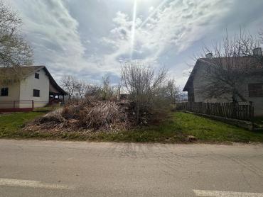 GOSPIĆ - PRODAJE SE GRAĐEVINSKO ZEMLJIŠTE BLIZINA CENTRA