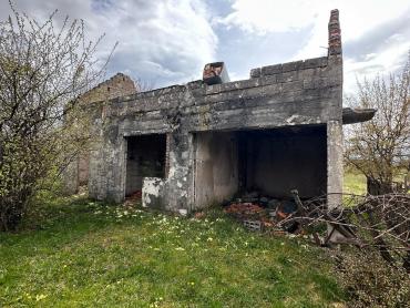 GOSPIĆ - PRODAJE SE GRAĐEVINSKO ZEMLJIŠTE BLIZINA CENTRA