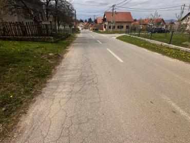 GOSPIĆ - PRODAJE SE GRAĐEVINSKO ZEMLJIŠTE BLIZINA CENTRA