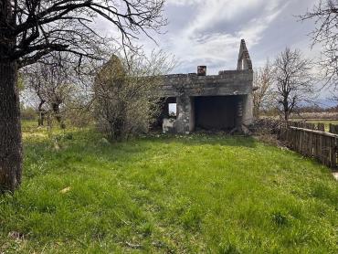 GOSPIĆ - PRODAJE SE GRAĐEVINSKO ZEMLJIŠTE BLIZINA CENTRA